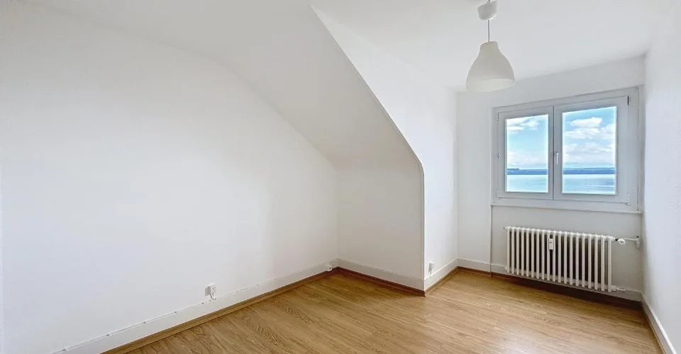 Chambres avec vue magnifique dans un quartier calme à Neuchâtel