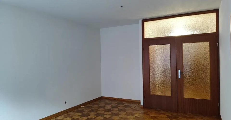 Joli appartement de 4 pièces au 3ème étage situé aux Eaux-Vives