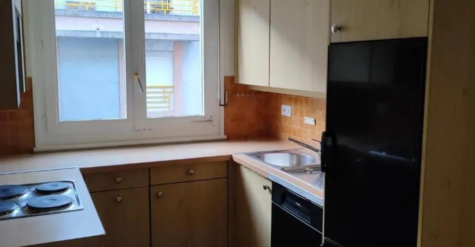 Joli appartement de 4 pièces au 3ème étage situé aux Eaux-Vives