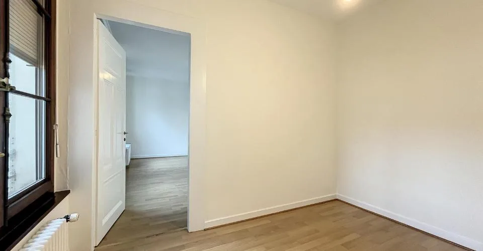 Wohnung mit 6 Zimmern im Viertel Philosophes-Bastions – Foto 10 von 12