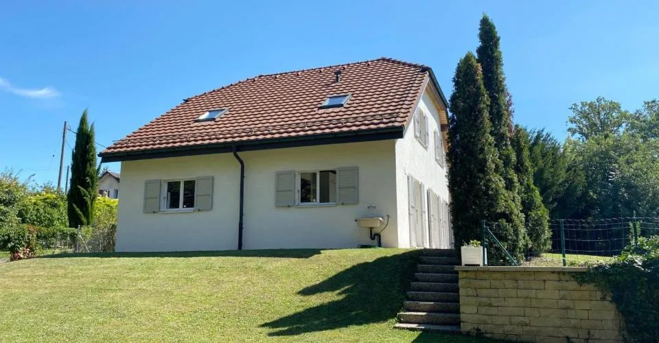 Maison jumelle avec jardin