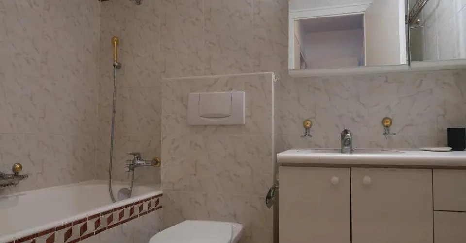 Au coeur du quartier international, appartement de 4 pièces au 6ème ét