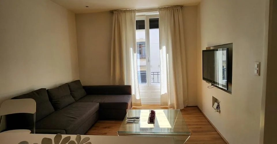 Charmant appartement meublé de 2 pièces à deux pas du lac