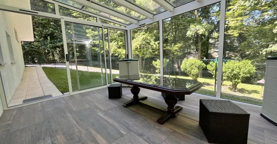 Pregny-Chambésy - 3 pièces meublé de 55 m² avec véranda et jardin - Calme absolu