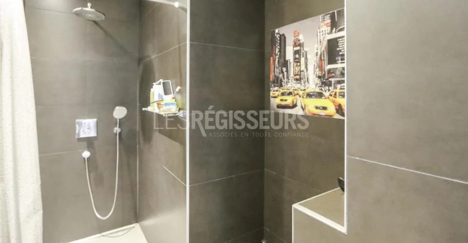 Spacieux appartement de 5 pièces à Perly avec 2 places de parking intérieures