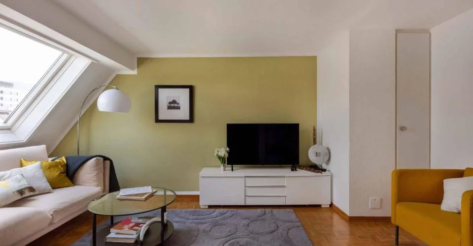 Appartement meublé de 4 pièces dans le quartier des Hôpitaux