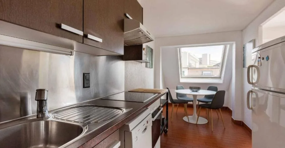 Appartement meublé de 4 pièces dans le quartier des Hôpitaux