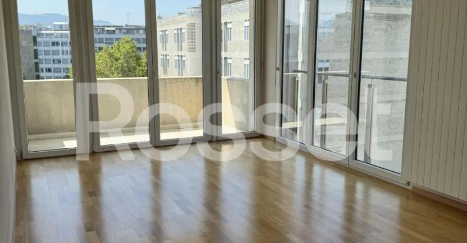Wohnung 4,5 Zimmer im 6. Stock – Foto 2 von 10