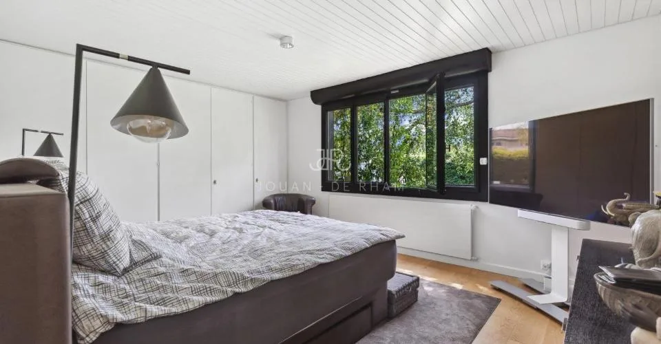 AVULLY: Magnifique maison rénovée avec vue