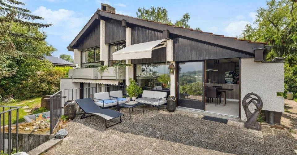 AVULLY: Magnifique maison rénovée avec vue