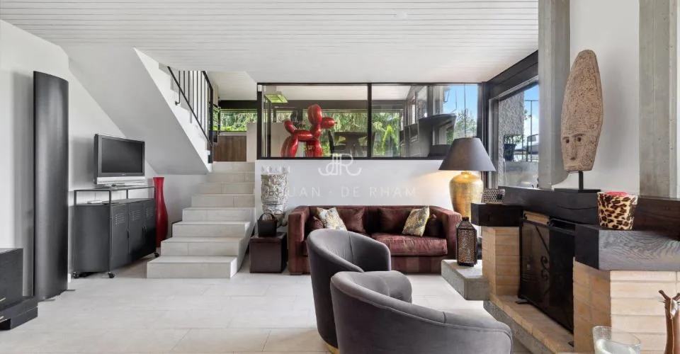 AVULLY: Magnifique maison rénovée avec vue