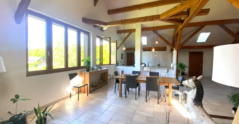 Charmant appartement de 6 pièces au dernier étage d'une ferme rénovée