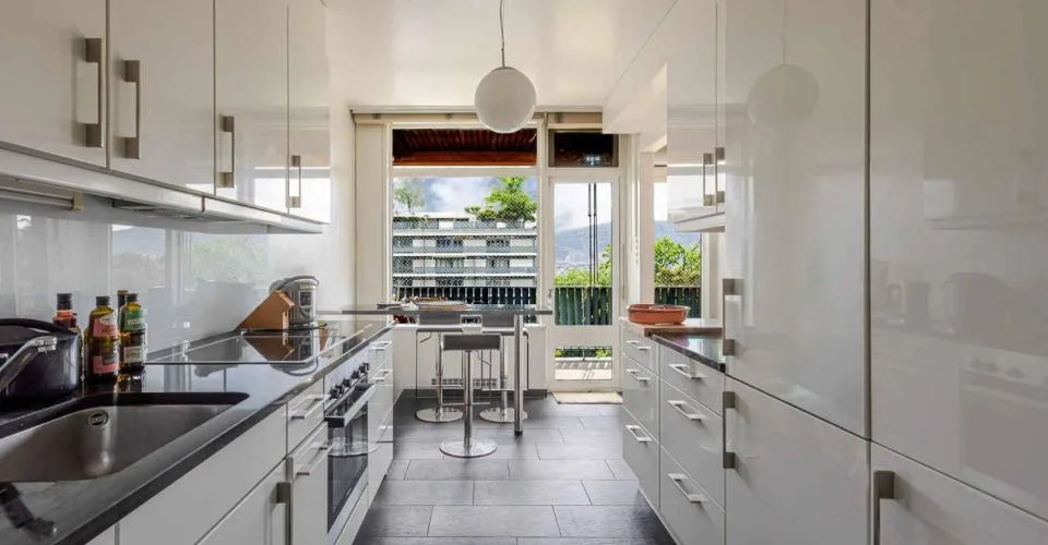 APPARTEMENT LUMINEUX DE 4 PIÈCES