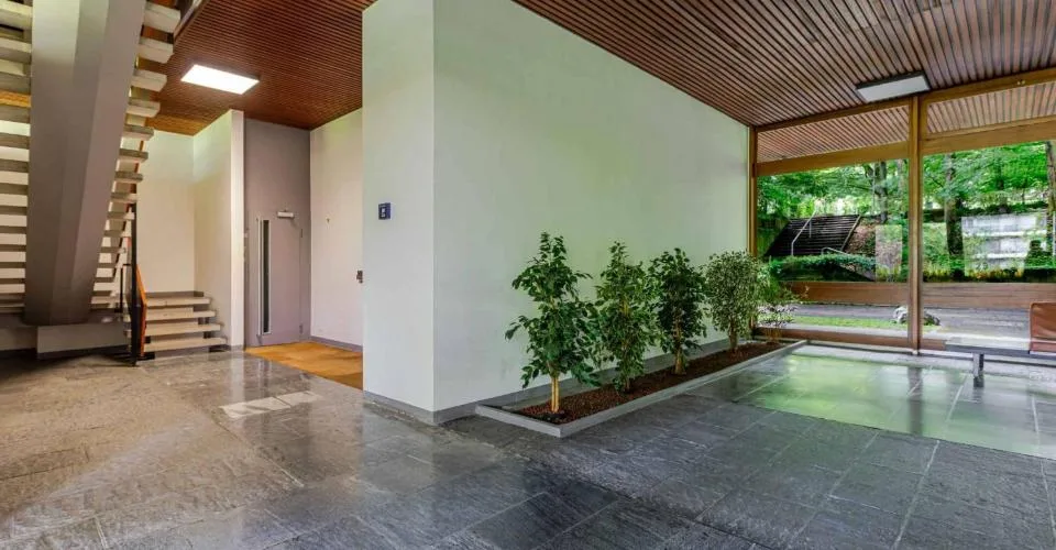 APPARTEMENT LUMINEUX DE 4 PIÈCES