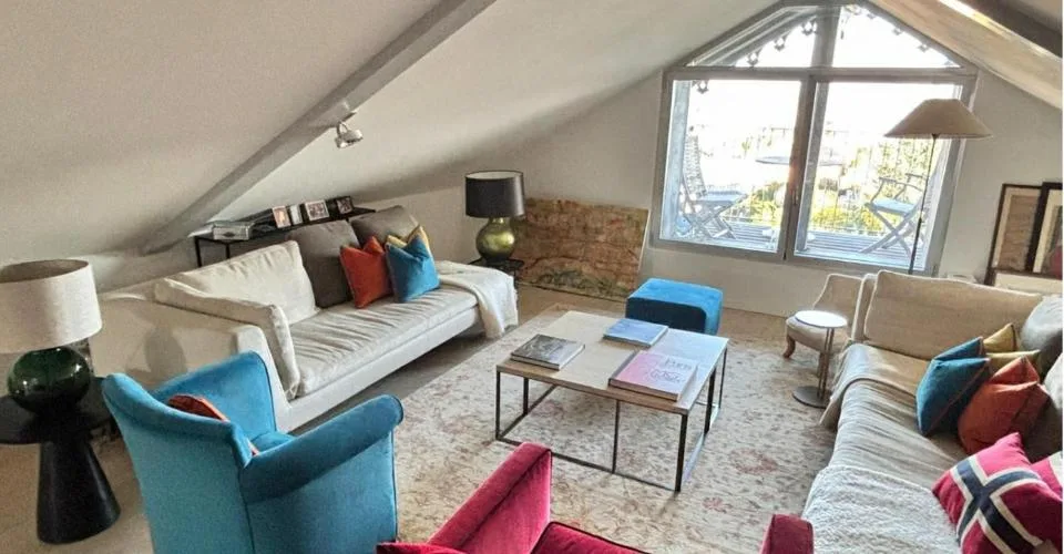 SUPERBE APPARTEMENT DE CHARME AVEC VUE LAC