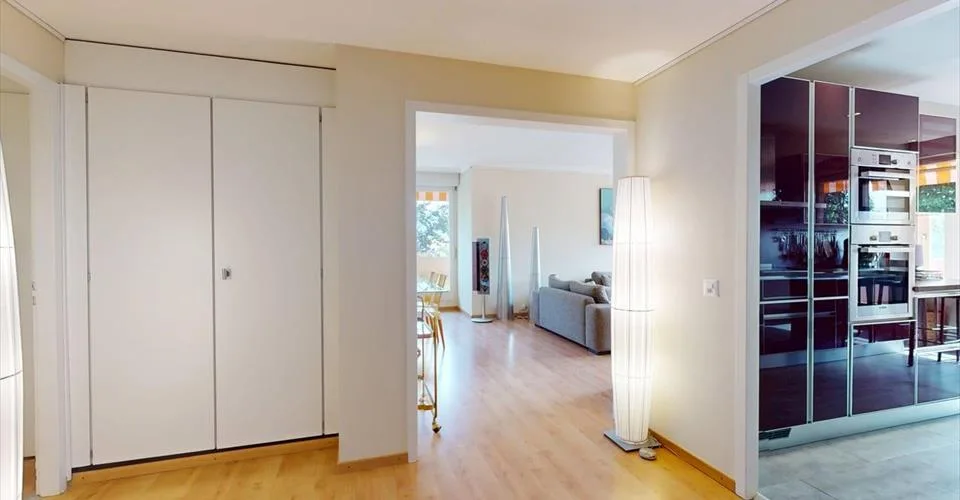Superbe appartement 4 chambres avec 3 balcons – Route de Frontenex 114, Genève !