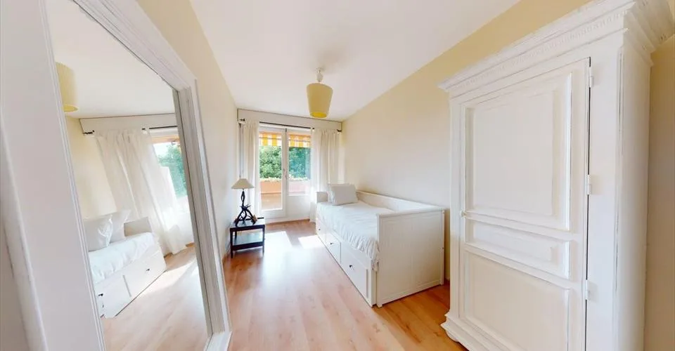 Superbe appartement 4 chambres avec 3 balcons – Route de Frontenex 114, Genève !