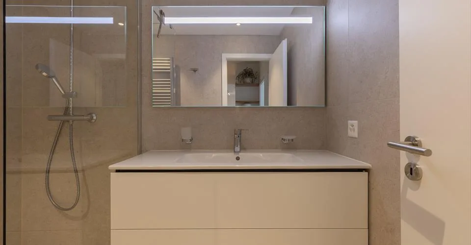 ✨ Superbe Appartement 2 Chambres à Louer à Genève – Emplacement Idéal & Entièrement Rénové ! ✨