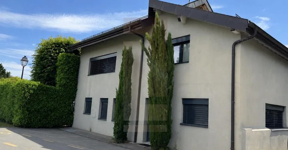 Belle villa contemporaine au coeur de la campagne genevoise