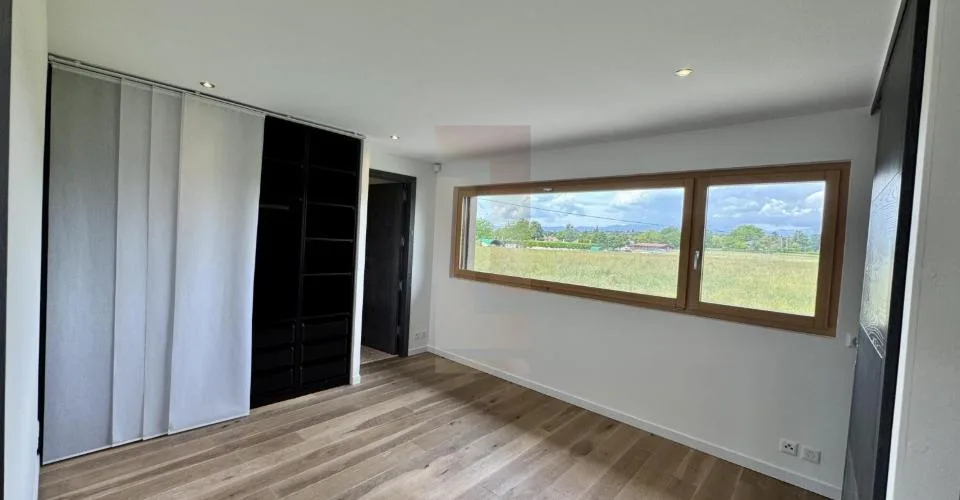 Belle villa contemporaine au coeur de la campagne genevoise
