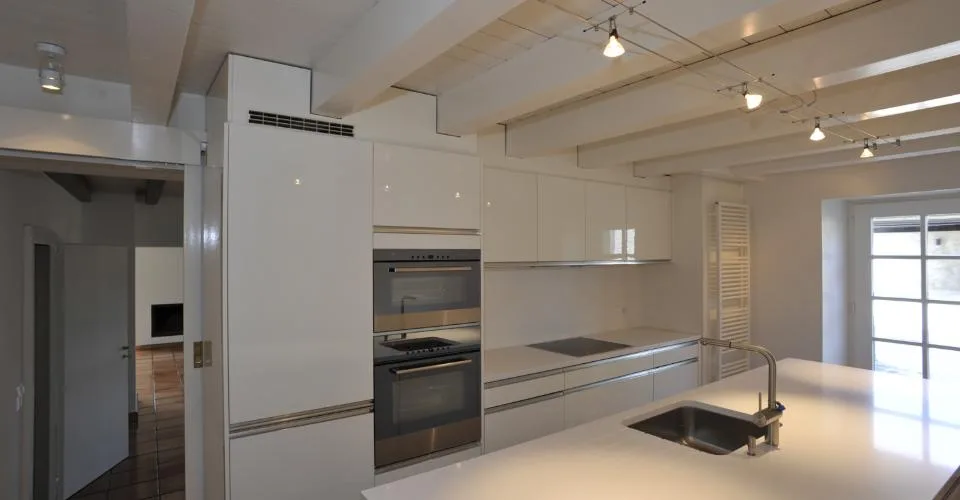 SUPERBE MAISON DE VILLAGE (11 pièces)