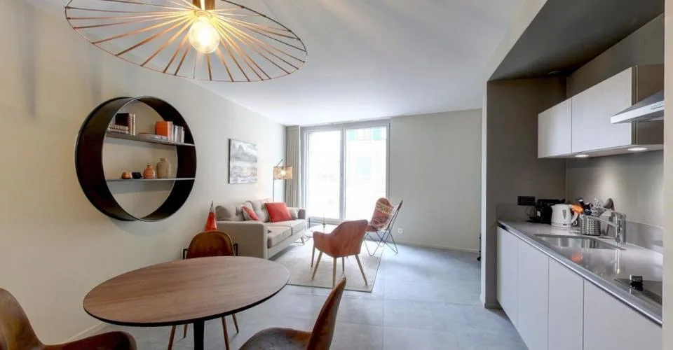 RÉSIDENCE MEUBLÉE "PETITE COUR" STUDIOS AVEC SERVICES HÔTELIER – Foto 2 von 7