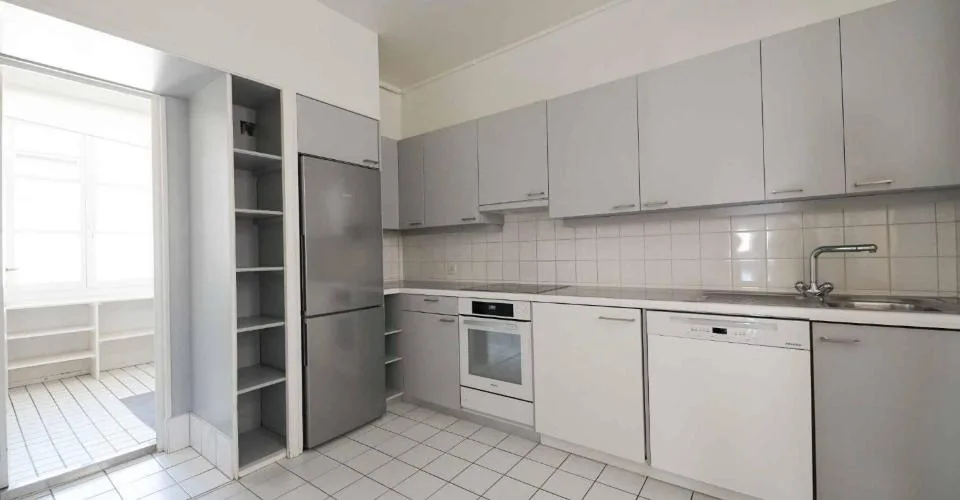 Appartement de 135m2 Place du Marché 10