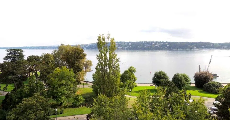Magnifique appartement de 7.5 pièces avec vue sur le lac
