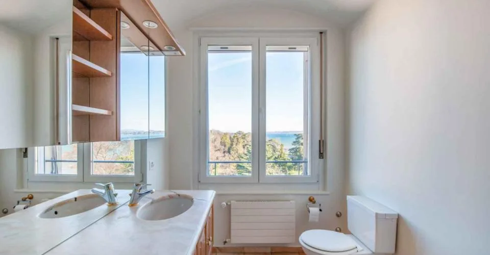 Magnifique appartement de 7.5 pièces avec vue sur le lac