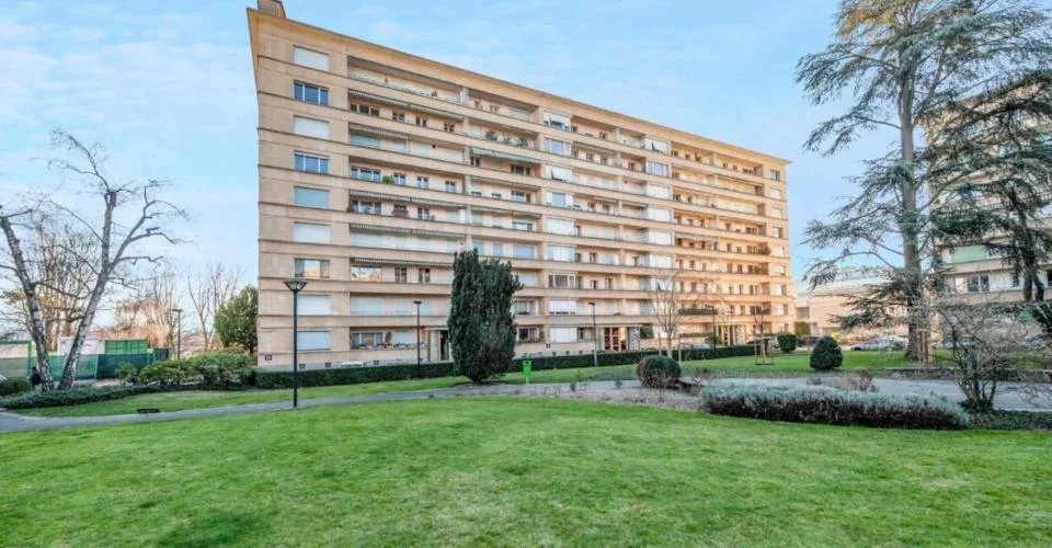 Magnifique appartement de 7.5 pièces avec vue sur le lac