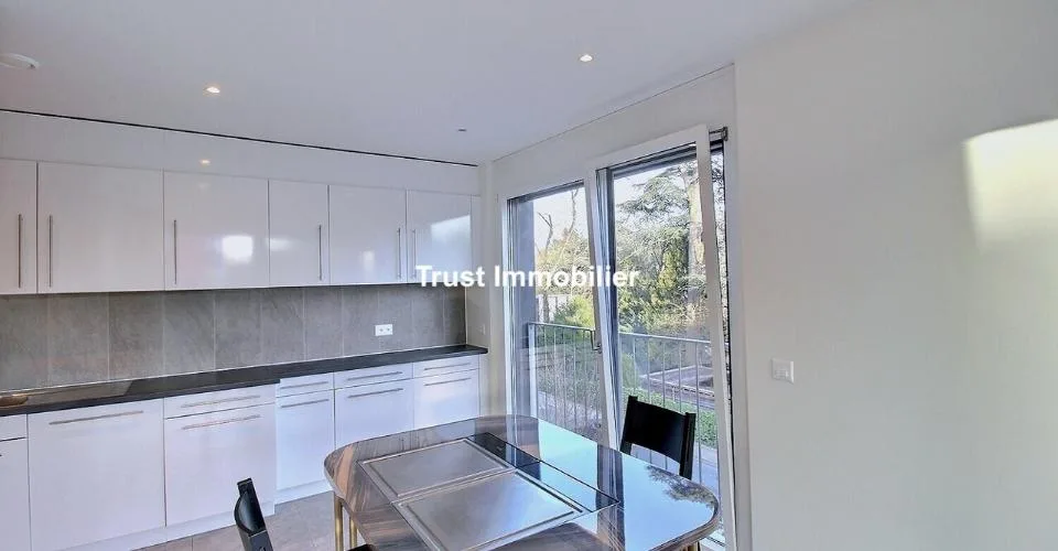 5006L. Grand appartement à louer- vue Salève - Conches