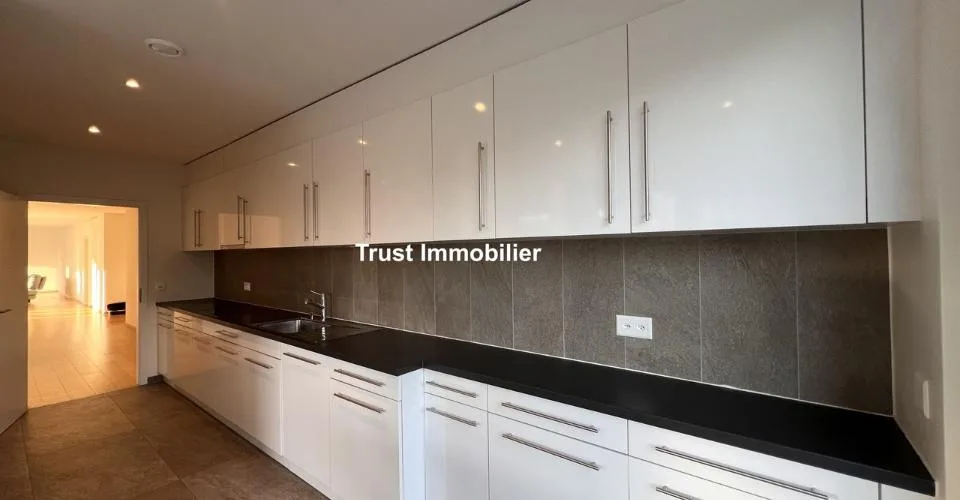 5006L. Grand appartement à louer- vue Salève - Conches