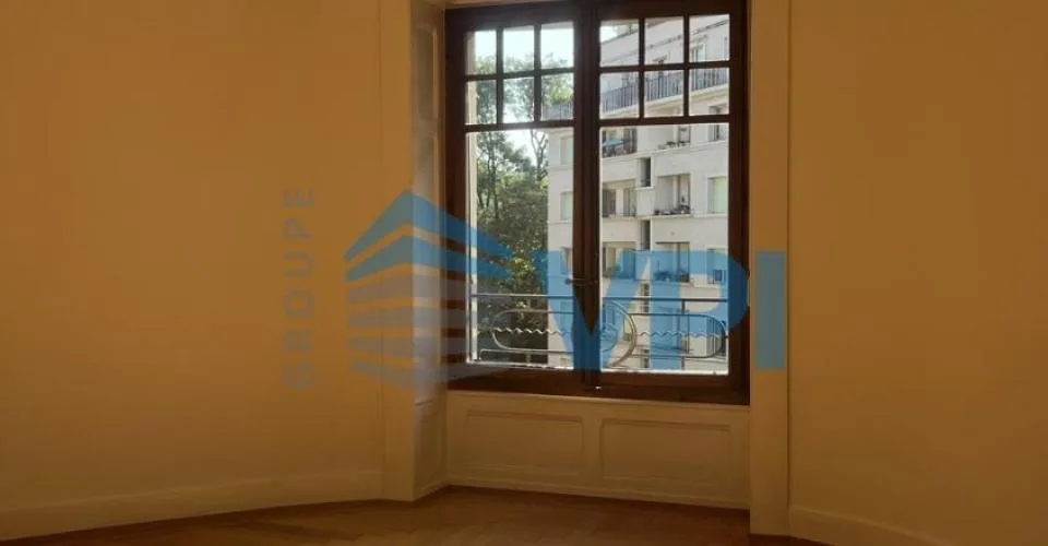 Joli appartement de 5 pièces au coeur des Eaux-Vives – Foto 3 von 13