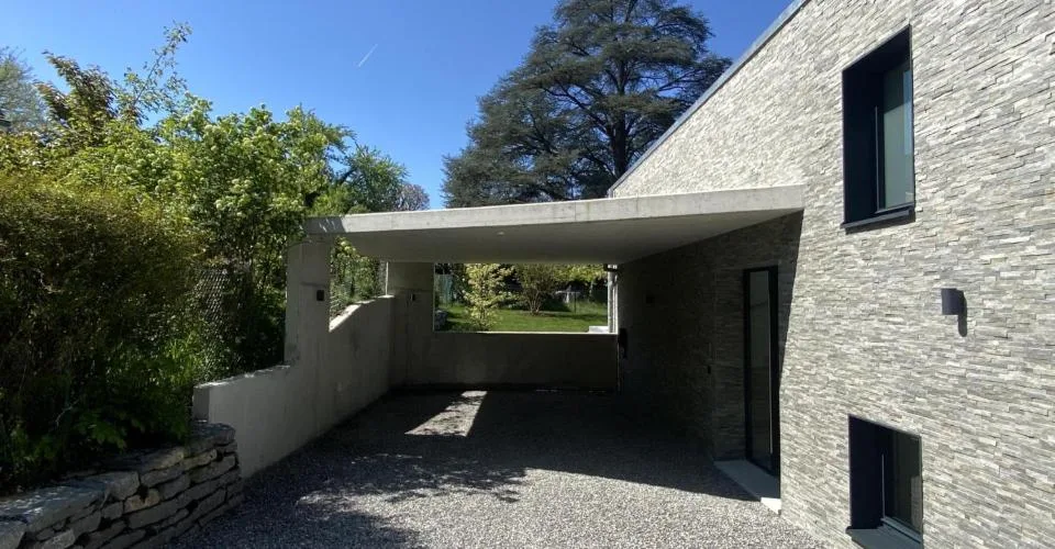 VILLA CONTEMPORAINE TERRASSEE - VUE LAC A DEUX PAS DE LA PLAGE