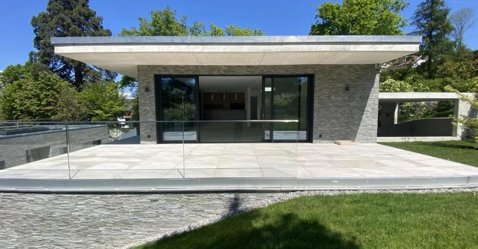 VILLA CONTEMPORAINE TERRASSEE - VUE LAC A DEUX PAS DE LA PLAGE