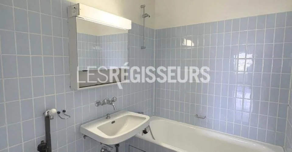 Appartement en attique de 4 pièces disponible à Thônex