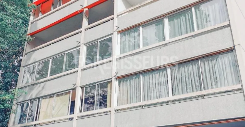 Appartement en attique de 4 pièces disponible à Thônex