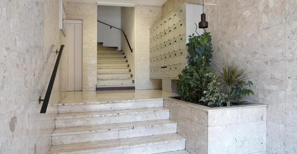 THONEX - Rue de Genève 109 - 118m2