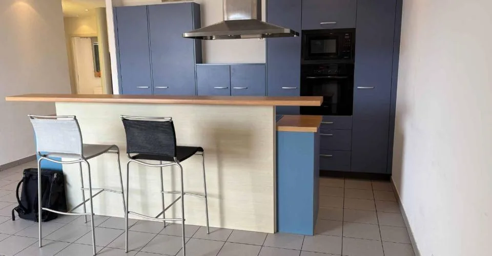 Bel appartement de 5 pièces au dernier étage d'un charmant immeuble