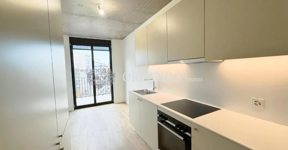 Bel appartement de 5 pièces( pignon ) 4 étage avec balcon