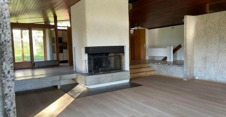 Villa de plain-pied avec vue dégagée sur la commune de Collex-Bossy.