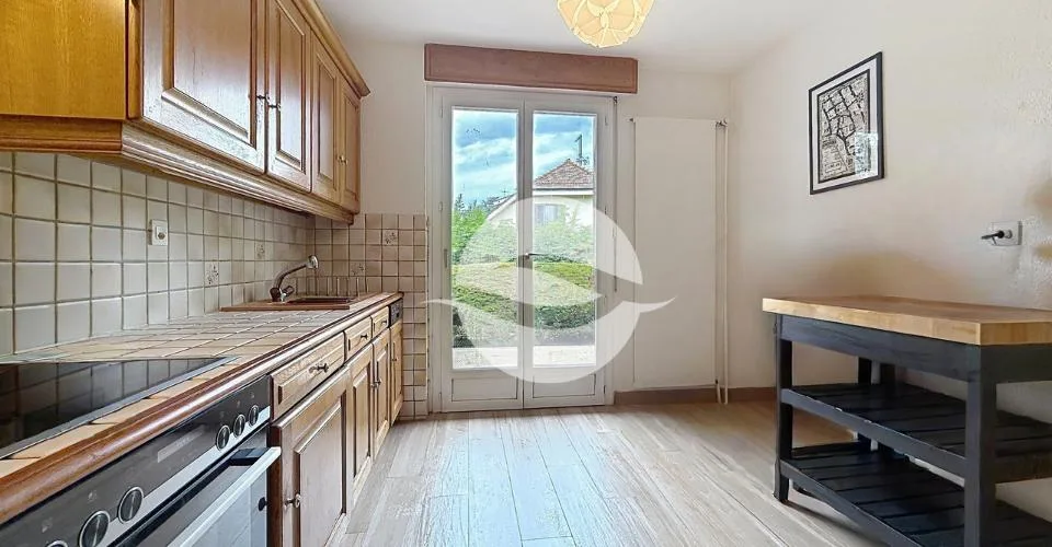 4,5 pièces semi ou non meublé avec terrasse