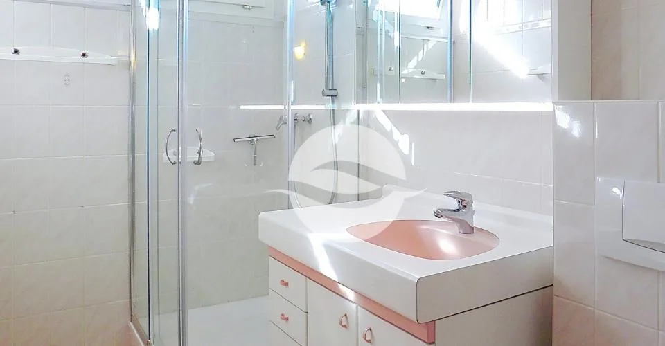 4,5 pièces semi ou non meublé avec terrasse