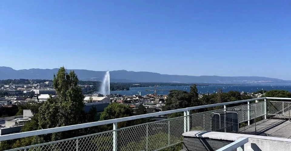 Élégant appartement rénové de 5.5 pièces avec piscine rooftop | Champel – Malagnou, Genève