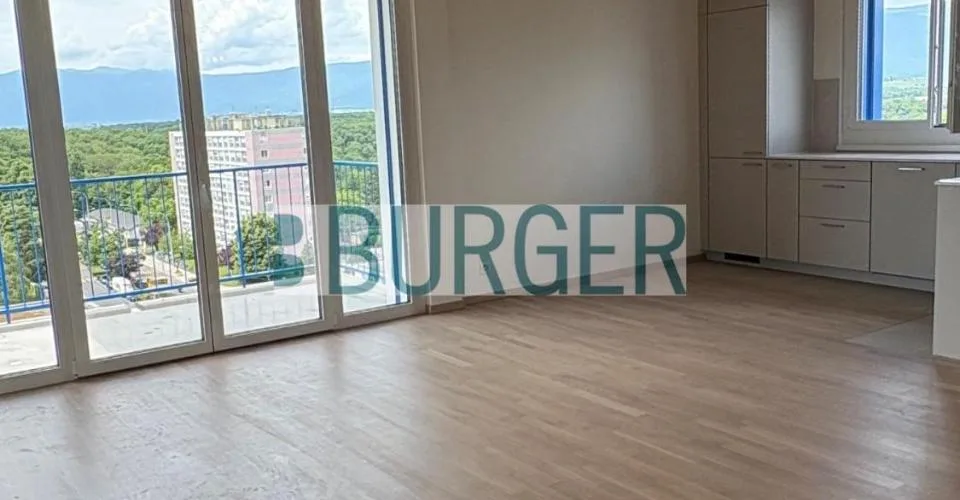 Attique - Appartements de 5 pièces d'env. 83 m2