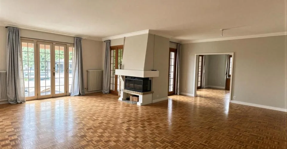 Magnifique villa familiale avec grand jardin à Thônex