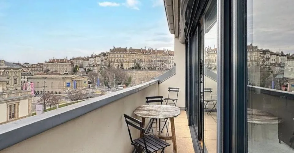 Place de Neuve - Appartement d'exception de 7 pièces