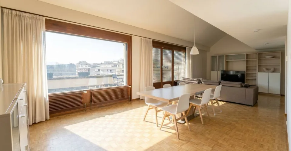 Superbe Appartement de 6 Pièces en Attique – Quartier des Nations