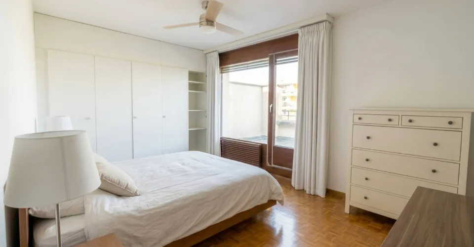 Superbe Appartement de 6 Pièces en Attique – Quartier des Nations