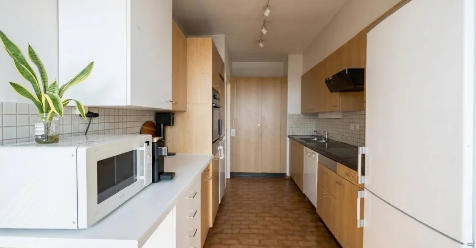 Superbe Appartement de 6 Pièces en Attique – Quartier des Nations
